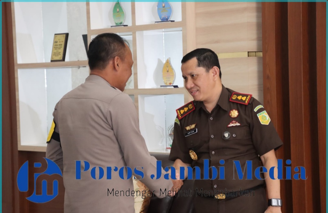 Jalin Sinergitas, Kapolres Kerinci Silaturahmi Ke Kejaksaan Negeri Sungai Penuh Screenshot_20240117_210222_CapCut