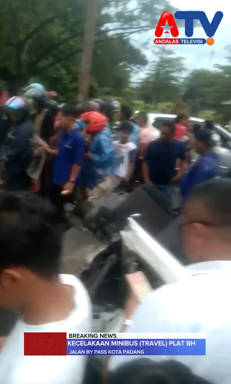 BREAKING NEWS! Kecelakaan Maut Plat BH di Jalan Bandara Internasional Minangkabau WhatsApp Image 2024-01-10 at 09.20.45
