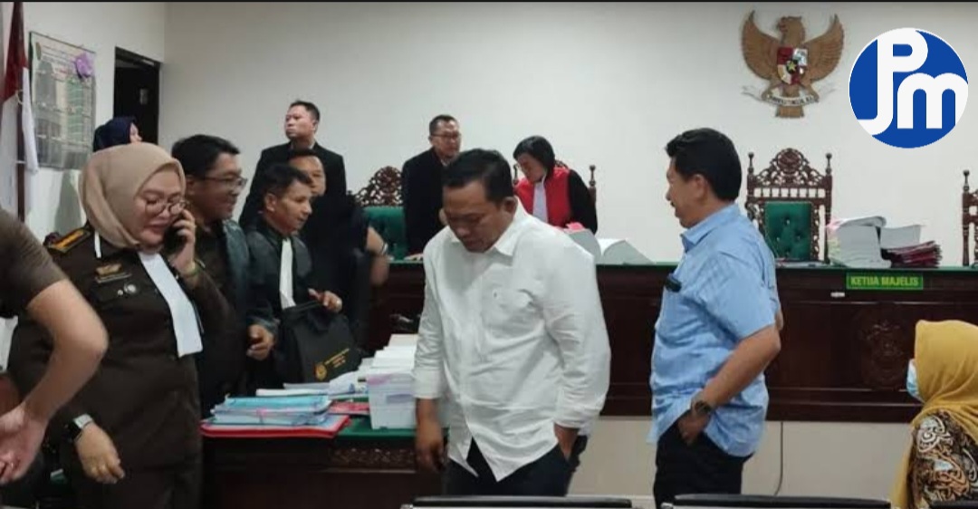 Bupati Seluma di periksa PN Bengkulu terkait kasus dugaan korupsi BTT Screenshot_20240213_144106_CapCut