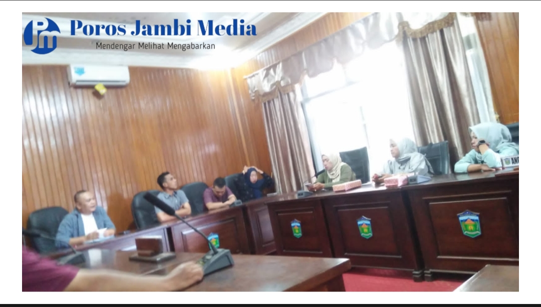 Sekretariat DPRD Kota sungai penuh gelar jumpa pers dan Tanda tangan MOU Kerjasama Media. Screenshot_2024-04-06-22-53-49-07_dba69a5e82e939c3ddef13f99a115ca3