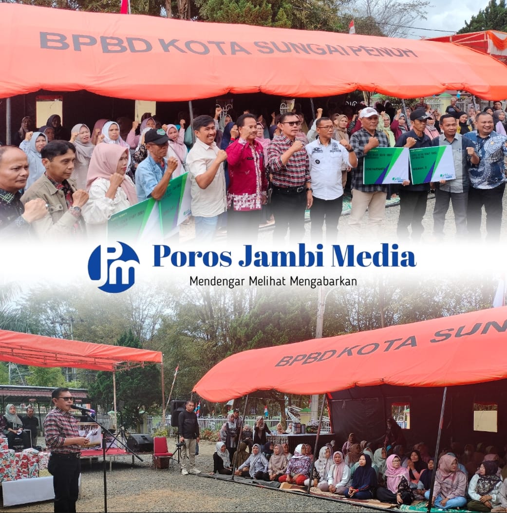 Walikota Sungai Penuh Ahmadi Beserta Kepala BPJS Edward Elza Serahkan Kartu BPJS ke Pekerja di Dinasperkim IMG-20240809-WA0020