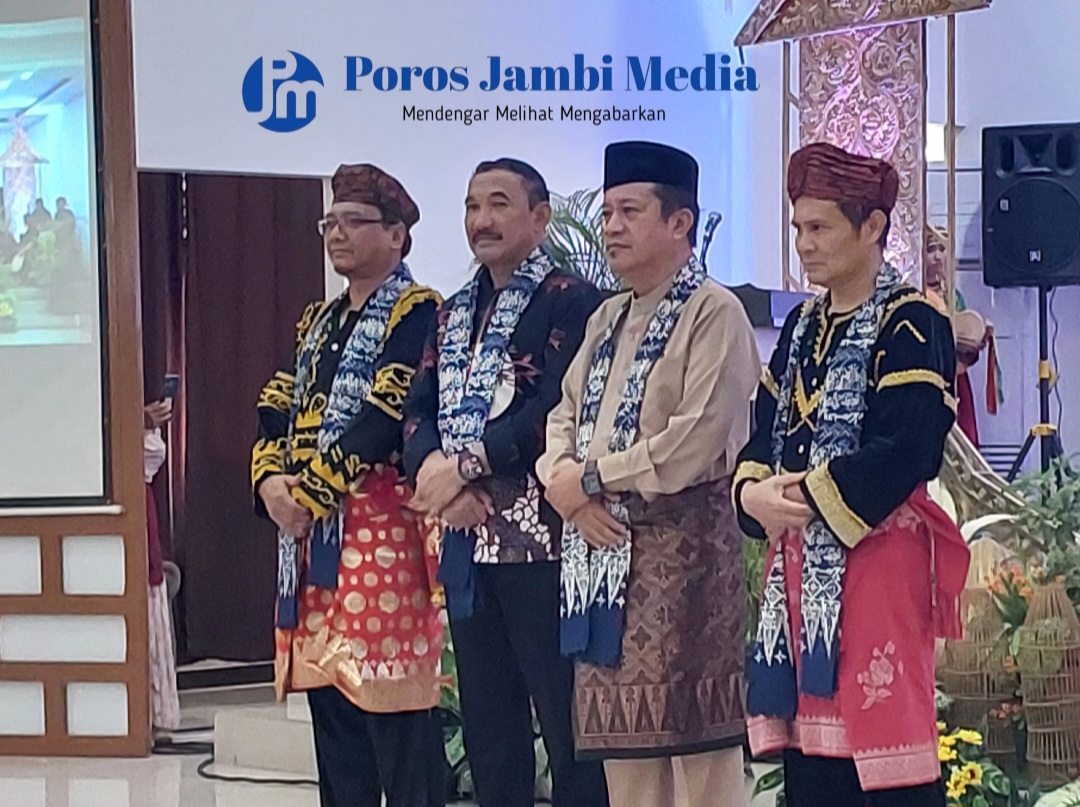 Wakili Pjs Gubernur Jambi, Temawisman Buka Festival Tunas Bahasa Ibu Screenshot_20241102_161202_CapCut