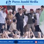 Prabowo Subianto Lempar Baju Safari ke Massa Buruh di Monumen Nasional Saat May Day 2026 Screenshot_2026-05-01-16-16-52-38_dba69a5e82e939c3ddef13f99a115ca3